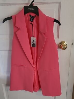 Sleeveless Vest